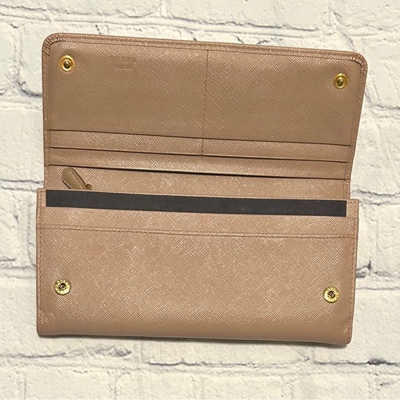 Prada Saffiano Leather Beige Bow Wallet - EUC with cards, box and paper! - Picture 3 of 16